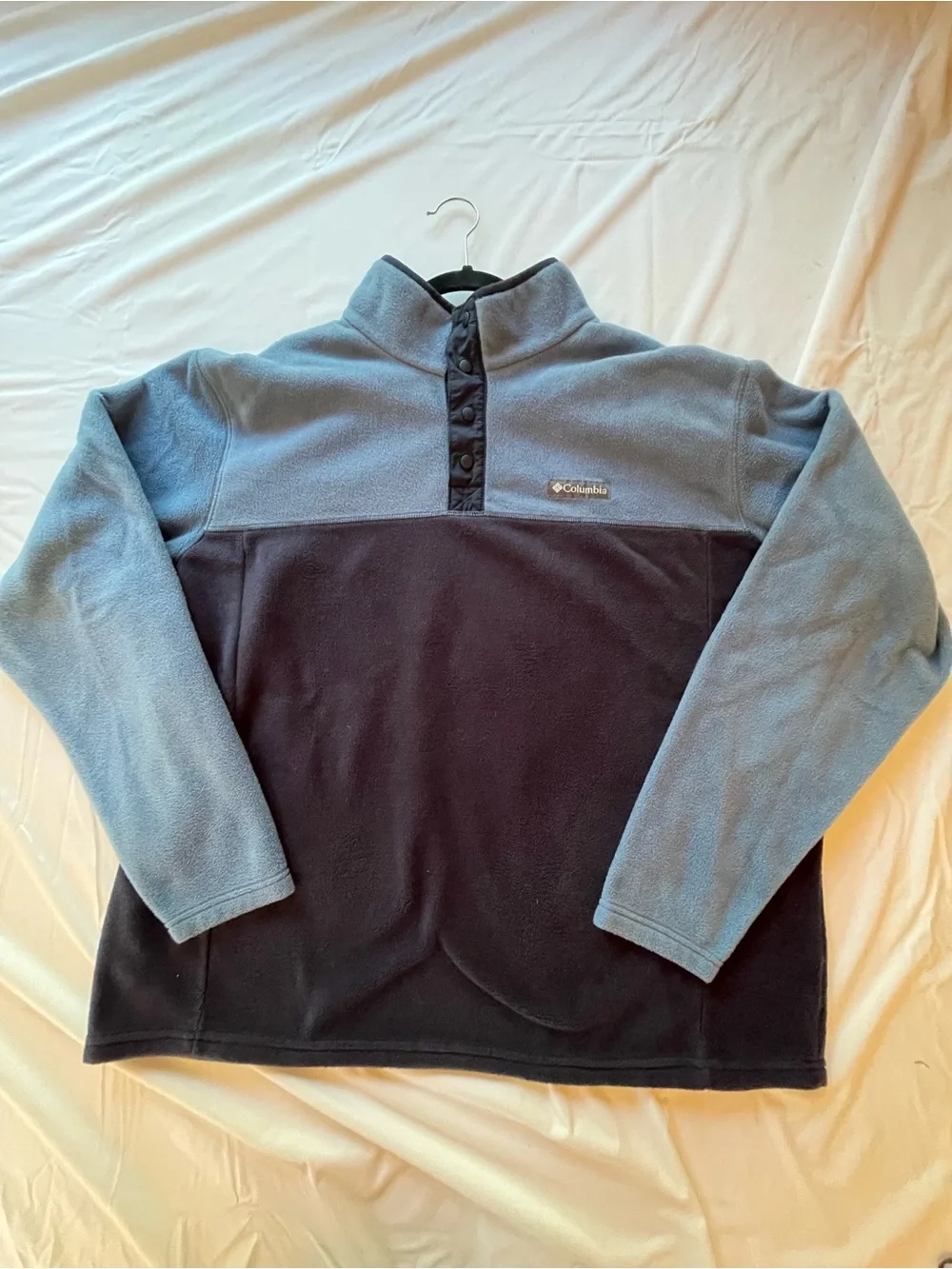 Columbia Two-Tone Light Blue and Navy Snap Pullover Fleece XXL